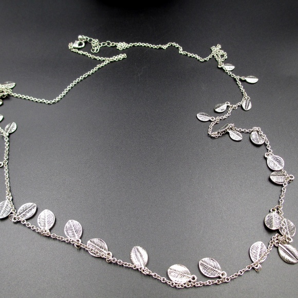 Vintage 19" Small Leaf Charm Nature Necklace - Picture 3 of 6